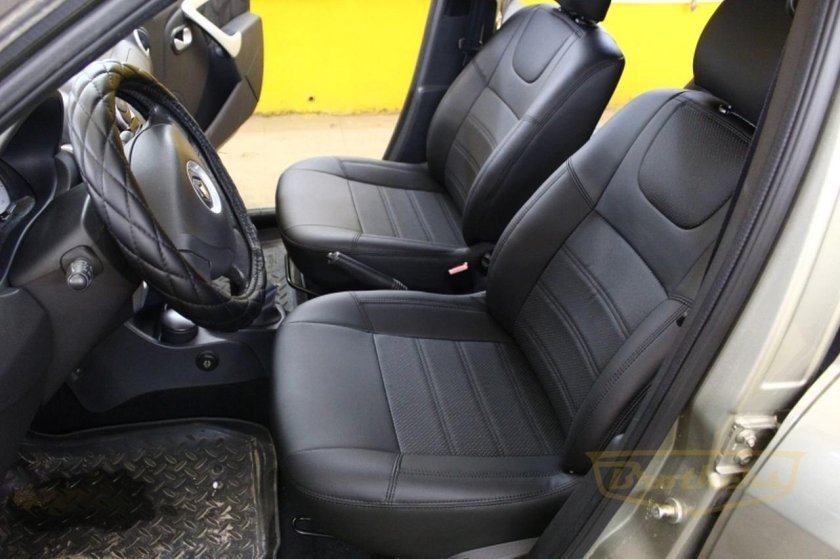 Чехлы на Логан 1