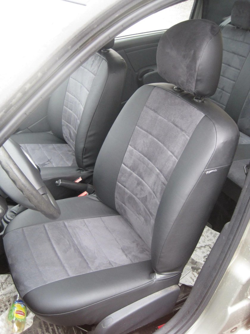 Чехлы ромбом на Рено Логан