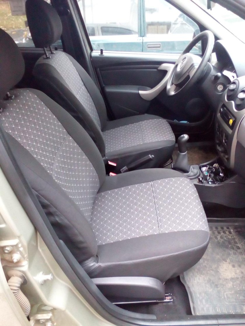 Сиденья Рено Логан 1