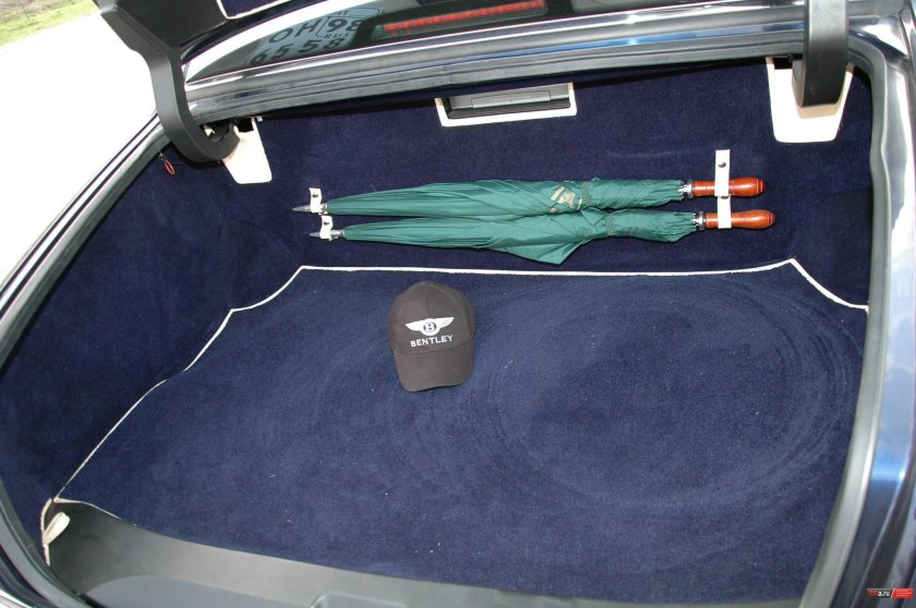 Зонты в Бентли Арнаж