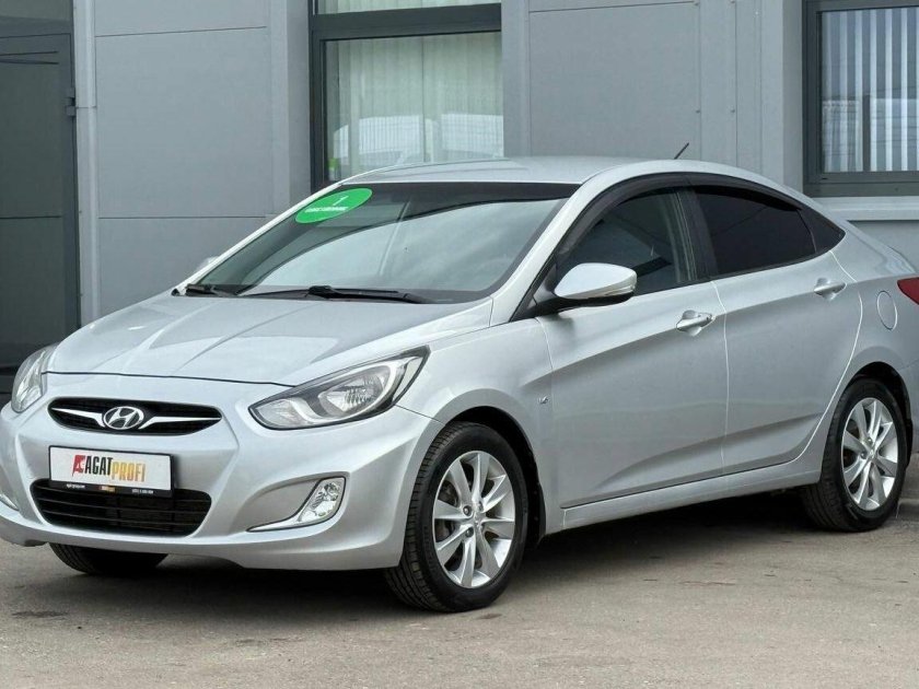 Автомобиль hyundai solaris