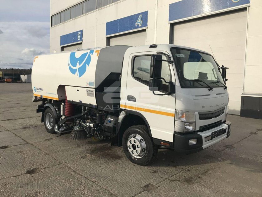 Mitsubishi Canter 2022