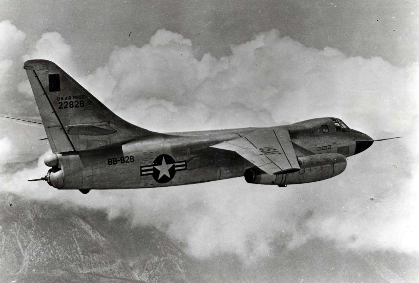 Douglas b-66b Destroyer