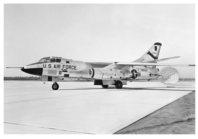 Douglas b-66b Destroyer