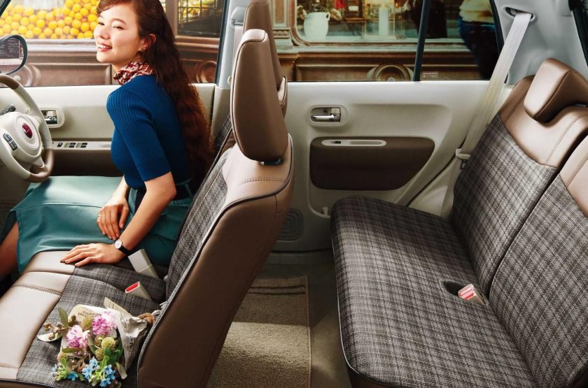 Suzuki Alto Lapin салон