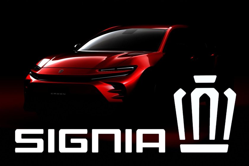 Toyota Crown Signia