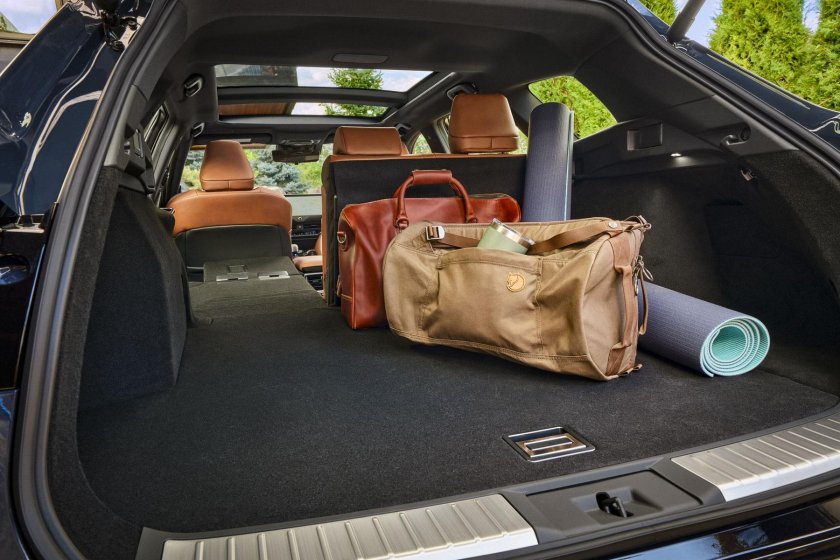 Toyota Crown Signia 2024