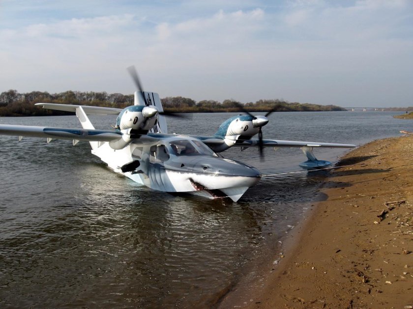 Самолёт-амфибия л-42