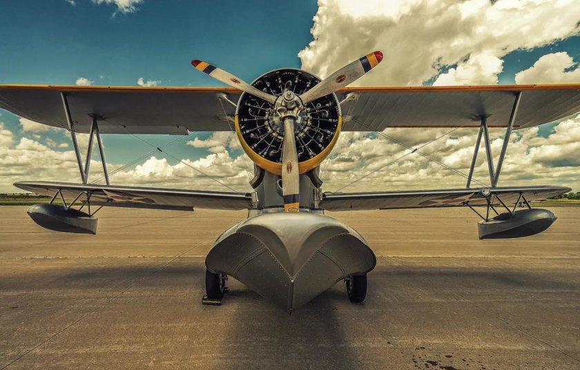 Самолет амфибия биплан