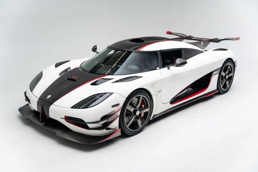Машина koenigsegg
