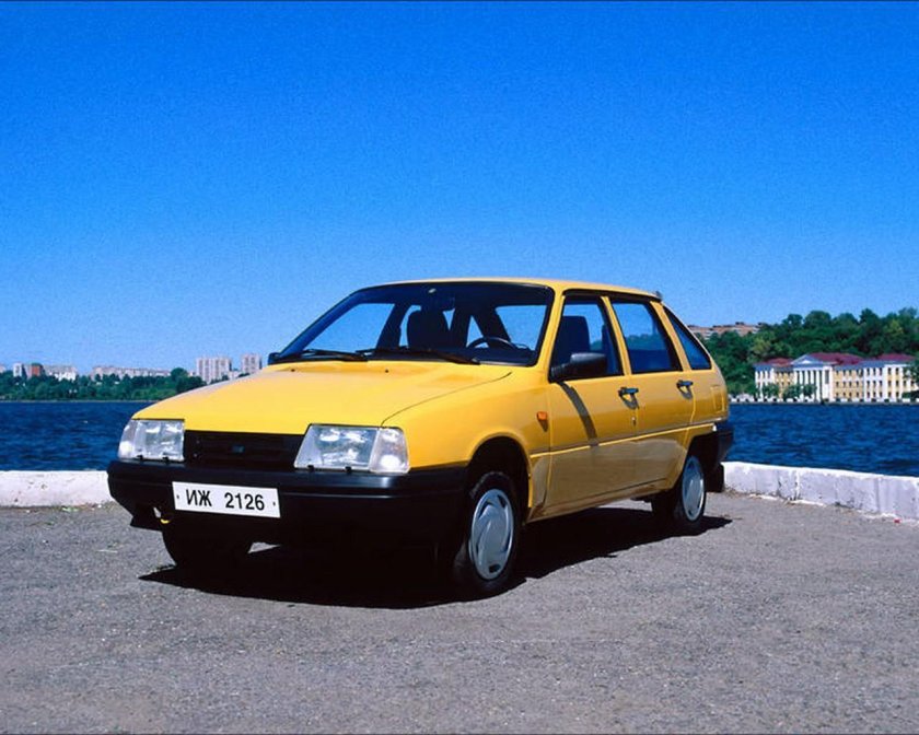 Автомобиль ИЖ Ода 2126