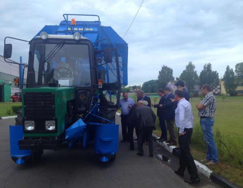 Машина хлопкоуборочная ХМП-1.8