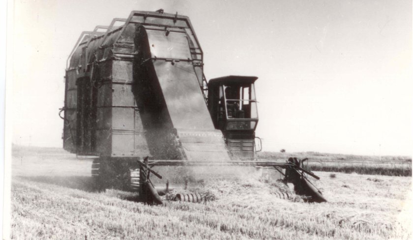 Подборщик-стогообразователь СПТ-60