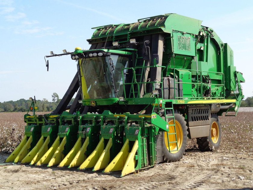 Хлопкоуборочный комбайн John Deere 7760