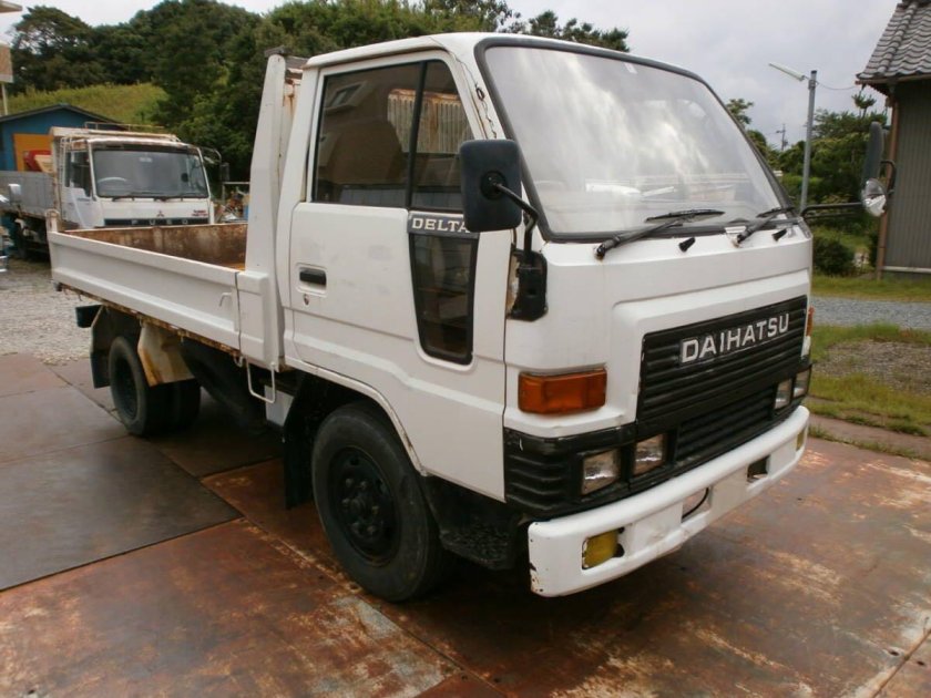 Самосвал Daihatsu Delta