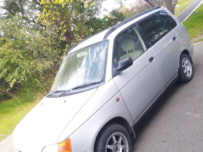 Daihatsu Pyzar 1997