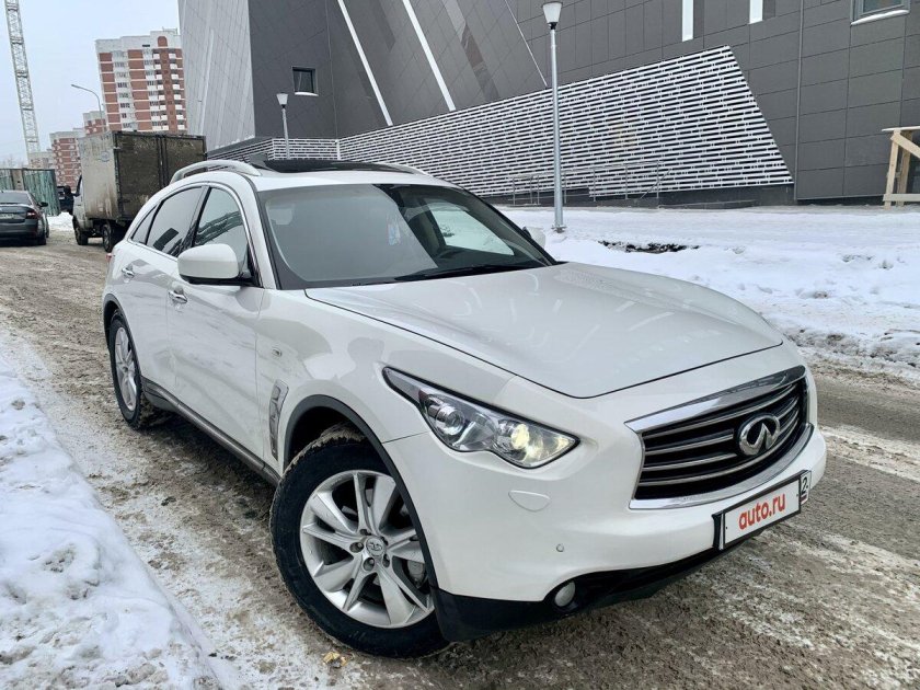 Инфинити fx37 белый