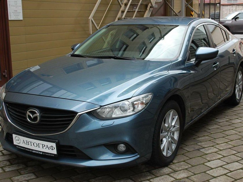 Mazda 6 голубая