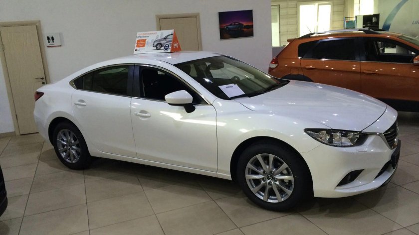 Mazda 6 белый перламутр