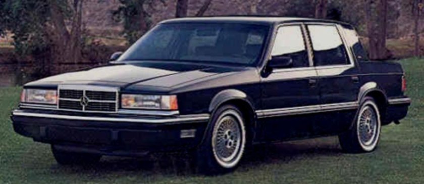 Dodge Dynasty 1990 года
