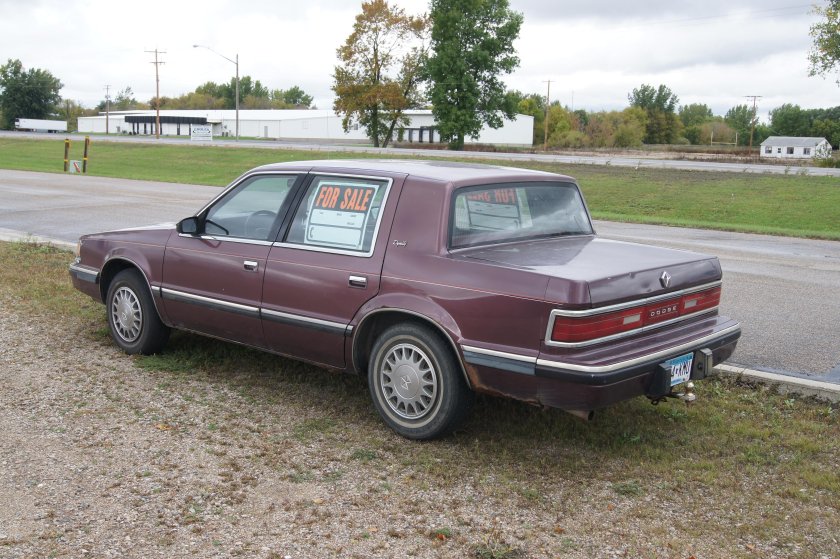Dodge Dynasty 1990