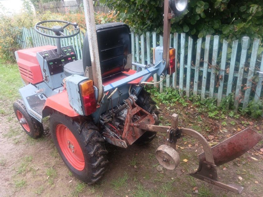 Минитрактор кмз 012