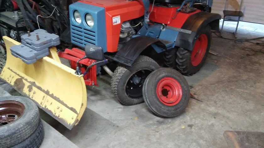 Мини-трактор Курганмашзавод КМЗ-012