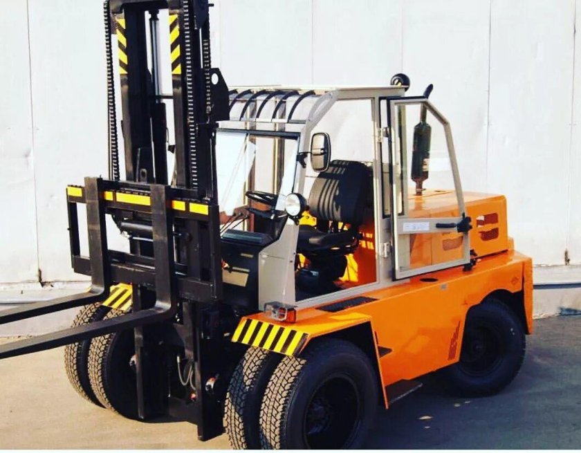 Львовский вилочный погрузчик 5т