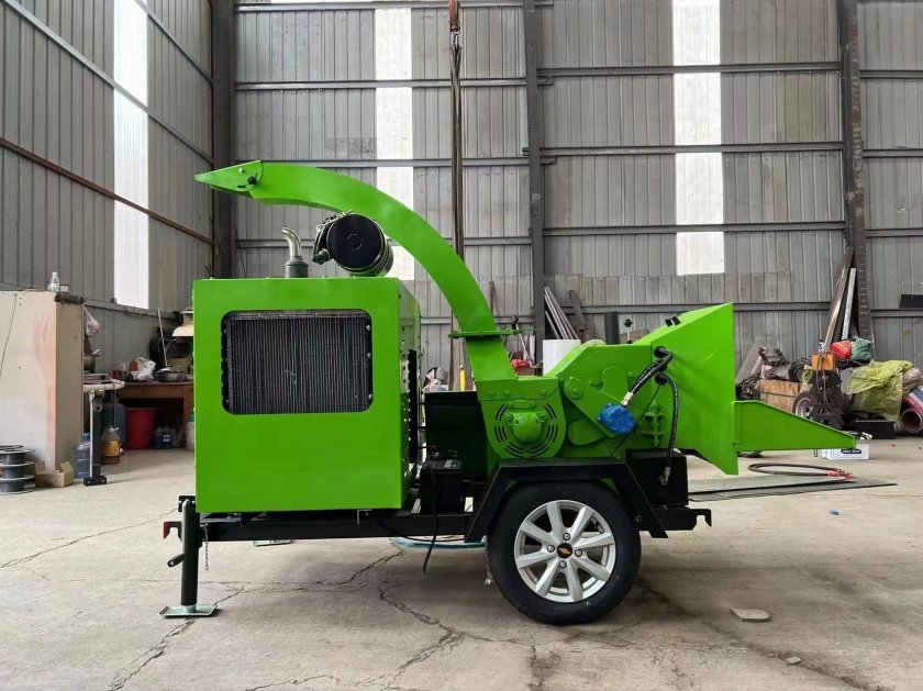 Шредер для дерева на трактор