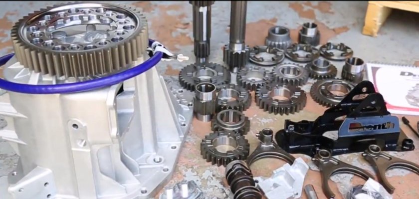 Секвентальная коробка передач SMG: