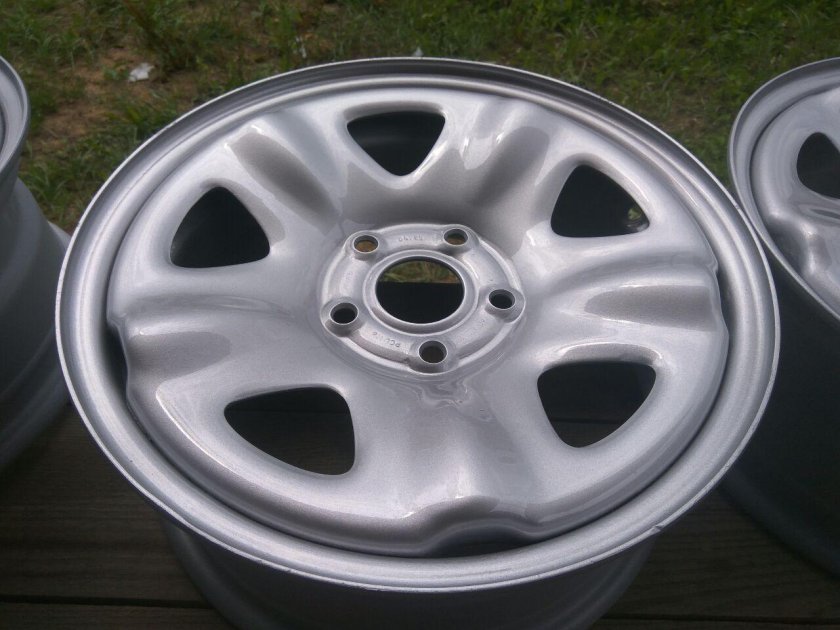 Штампованные диски на ГАЗ 31105