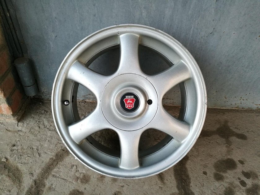 Волга ГАЗ 31105 на дисках