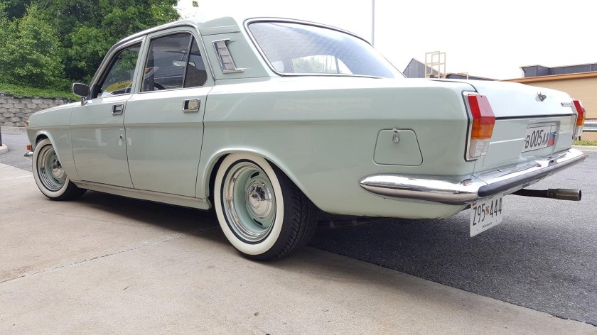 ГАЗ 3102 вайтволлы