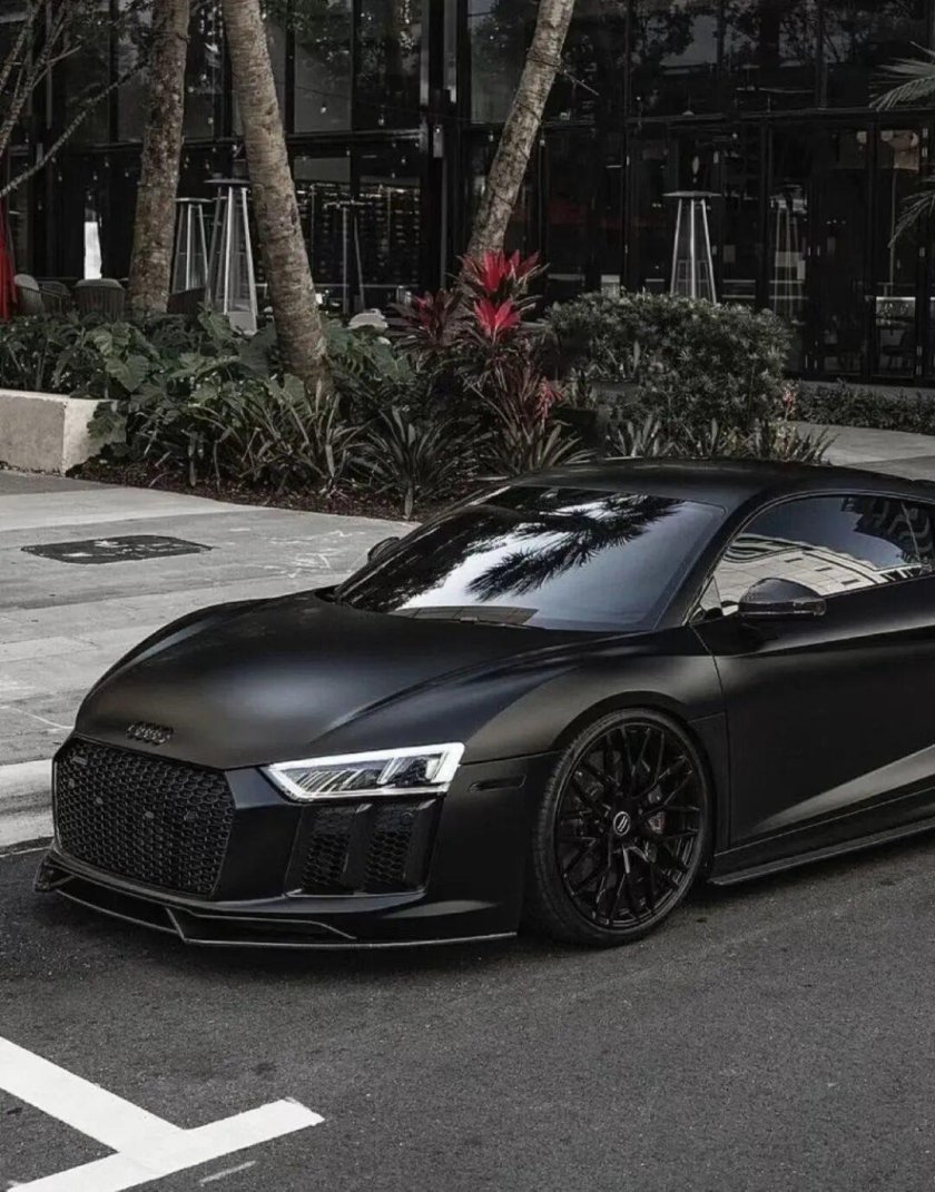 Audi r8 черная матовая