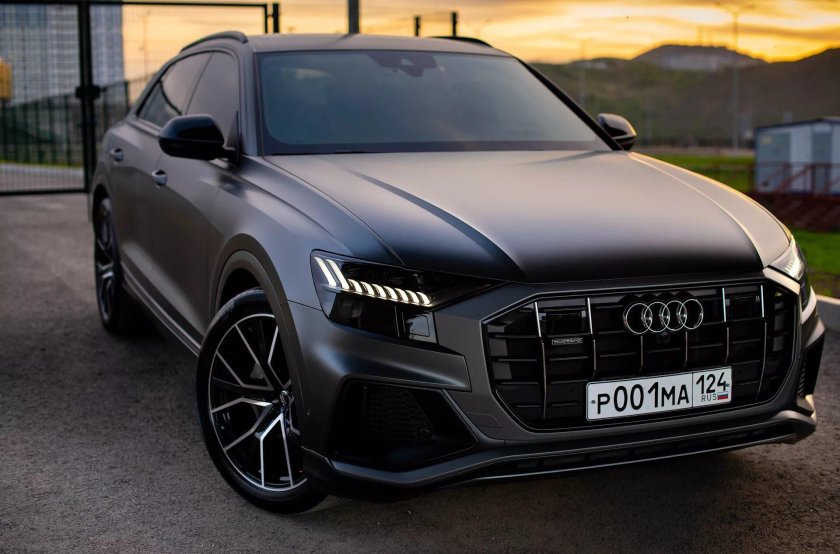 Audi q8 матовая