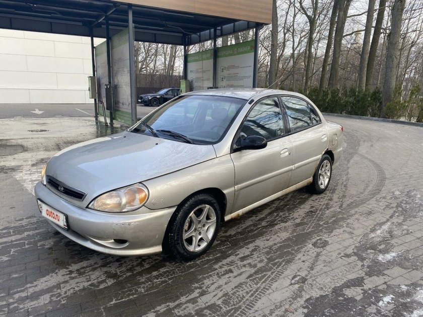Kia rio 2002