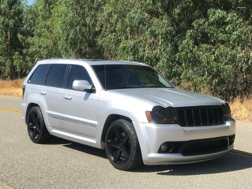 Jeep Grand Cherokee srt8