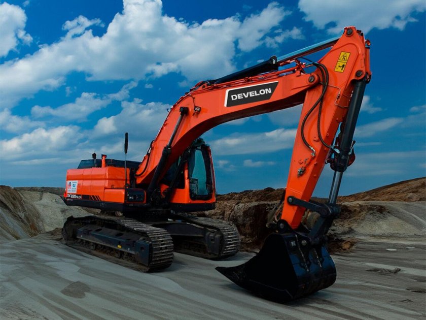 Гусеничные экскаваторы