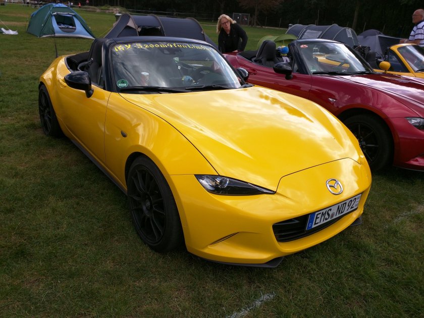 Mazda mx5 Miata Roadster