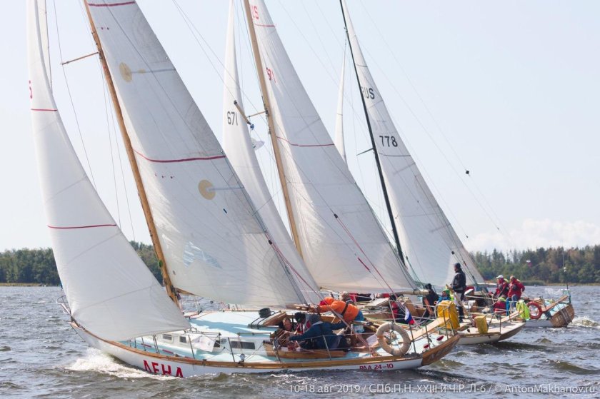 Яхта Алькор