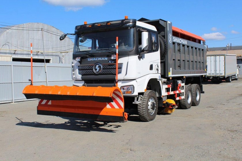 Самосвал shacman