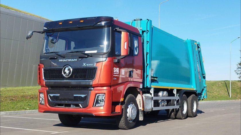 Мусоровоз с задней загрузкой