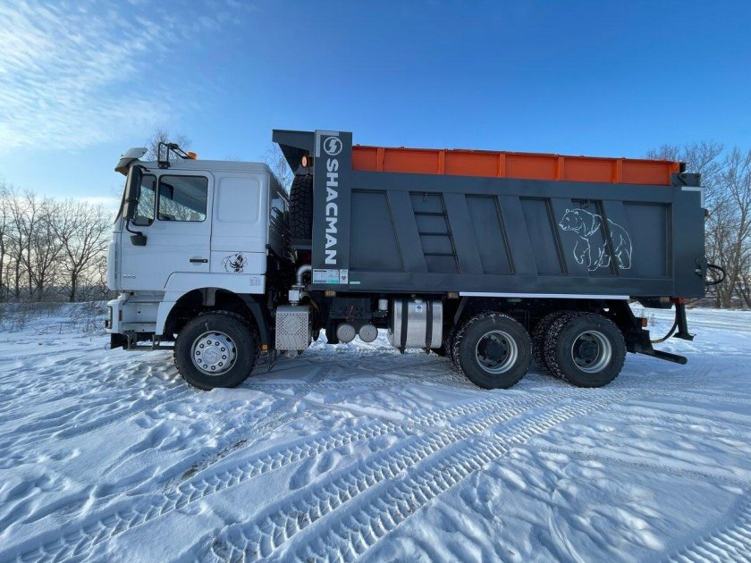 Самосвал shacman