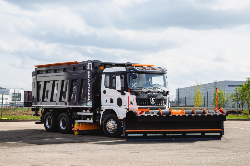 Комбинированная дорожная машина