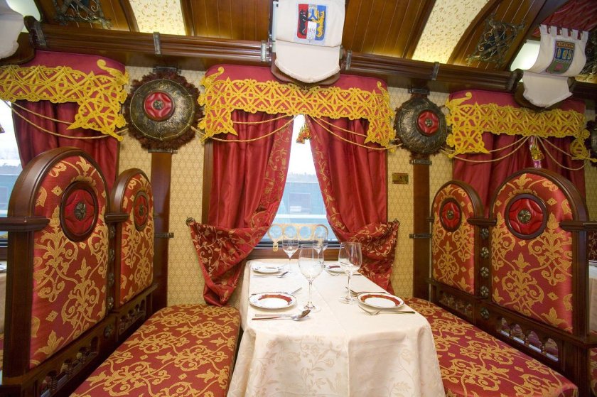 Турпоезд золотой Орел Люкс