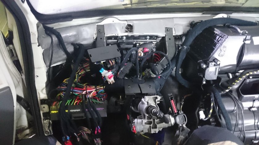 Форд Транзит снятие торпеды