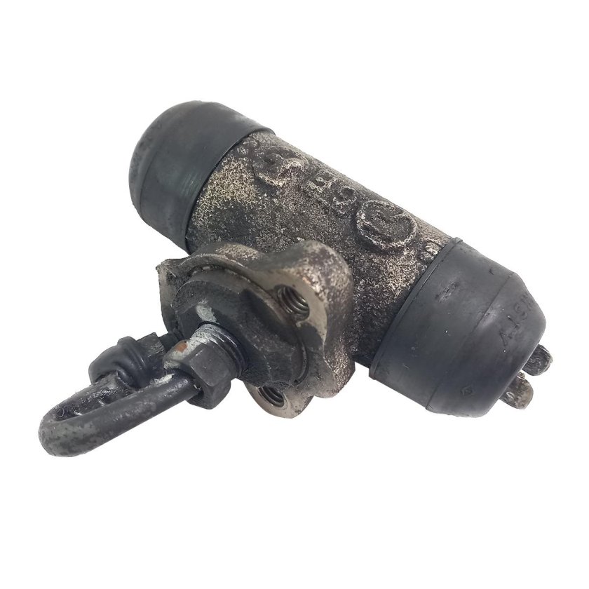 Задний тормозной цилиндр Тойота Карина е