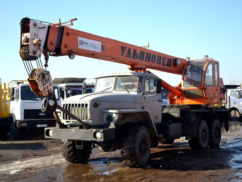 Автокран МКТ-25.5