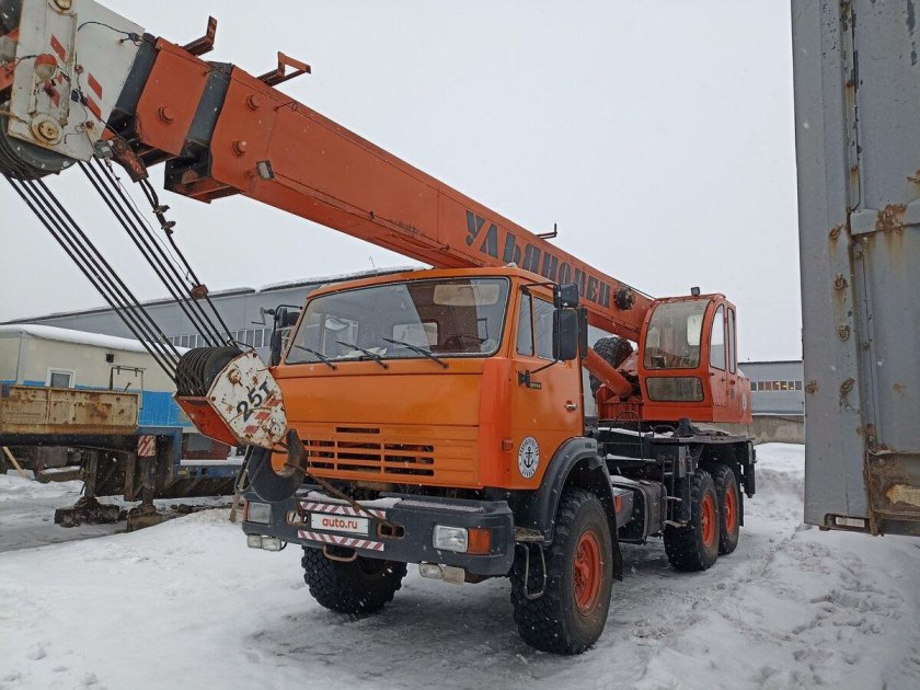 Автокран ульяновец