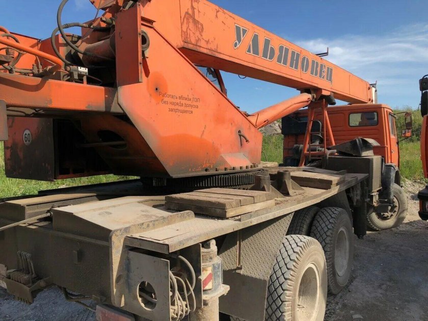 Кран Ульяновец МКТ-25.1 шасси КАМАЗ 2004г